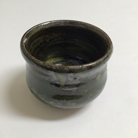 Studio Art Pottery Tea Bowl Sake Cup Handmade Green Glaze Brown Signed Vintage - Picture 1 of 16